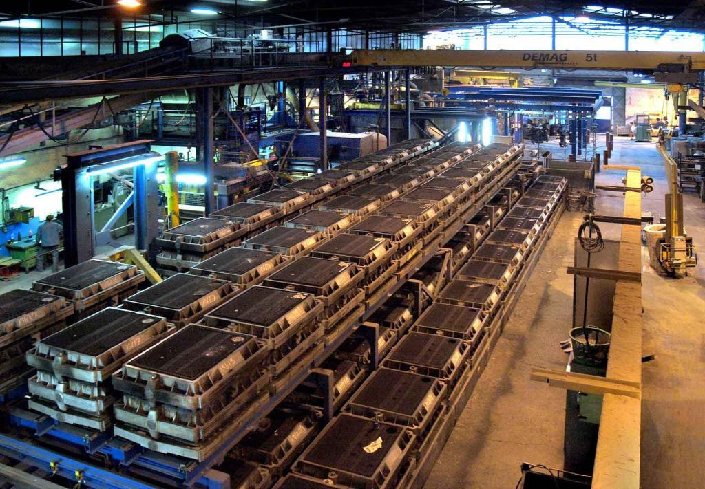 Sphäroguss-Gusseisen-Formanlage–maschinengeformt große Maschinenformerei fertigt Bauteile aus ADI und Sphäroguss bis 250 kg Stückgewicht.